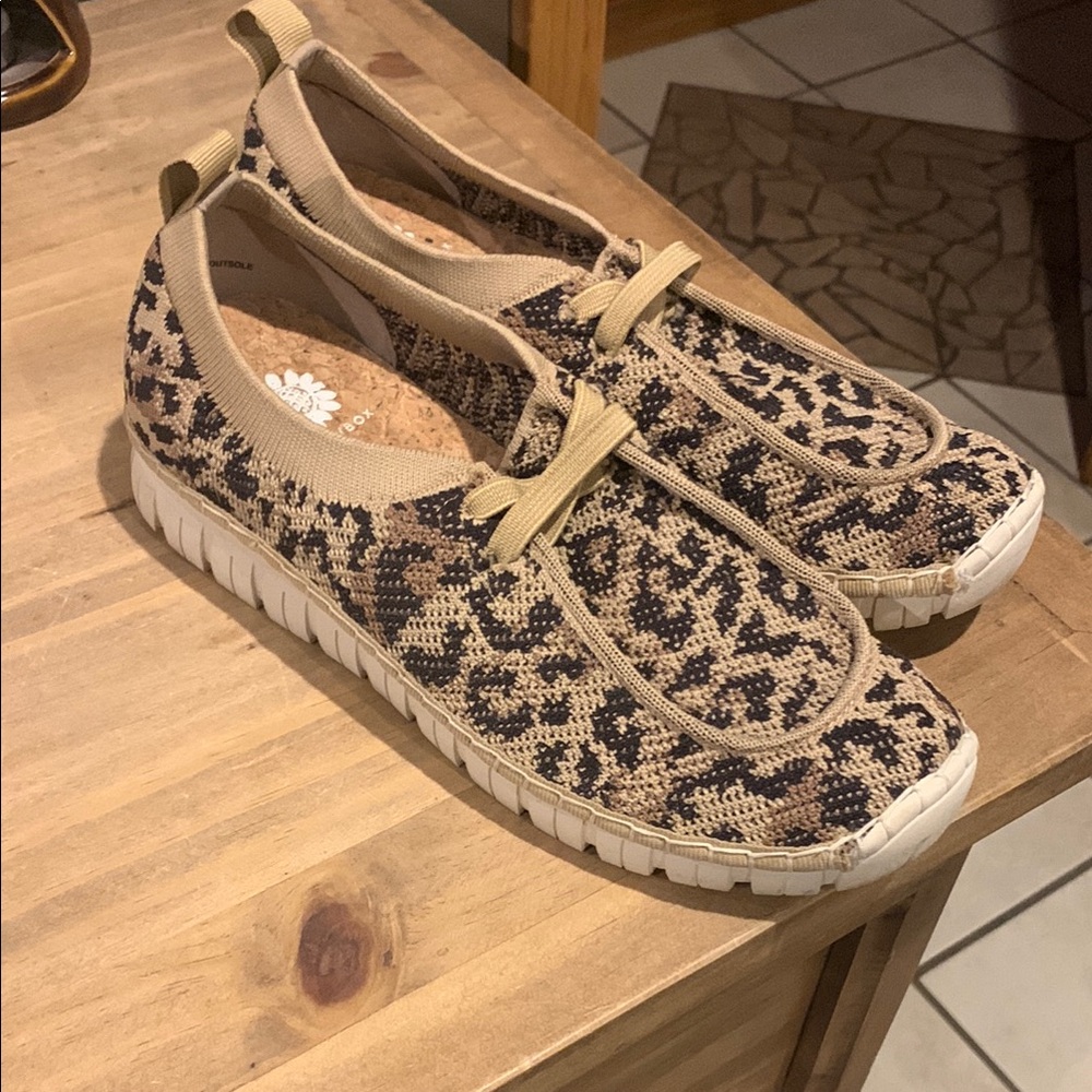 Yellow Box Cream and Black Casual Slip-On Sneakers